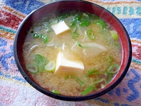 カブと豆腐の味噌汁